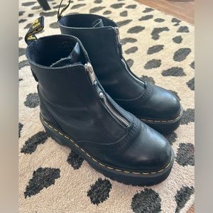 DR MARTENS JETTA ZIPPED SENDAL LEATHER PLATFORM BOOTS